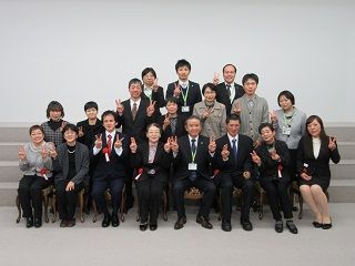 160323